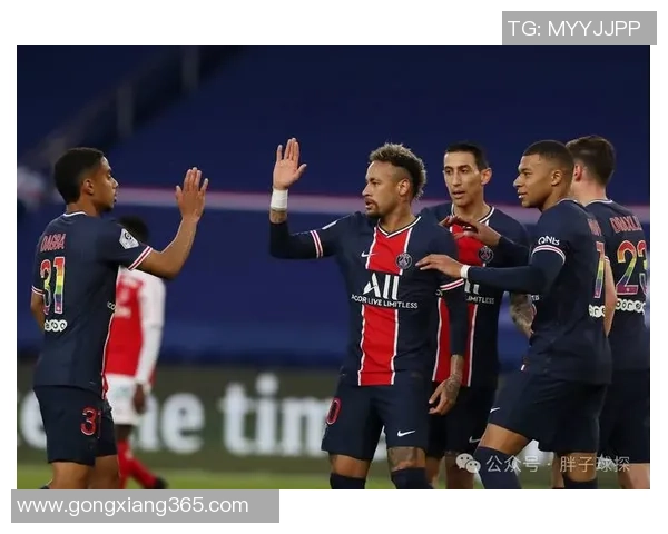 足总杯激战：利物浦逆转巴黎圣日耳曼精彩瞬间引发全场沸腾