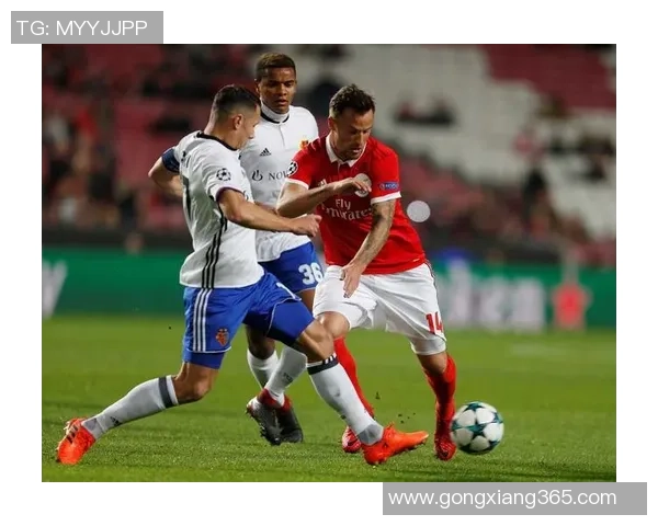 欧冠激战：拜仁狂胜巴萨6-2绝杀时刻引发全场沸腾