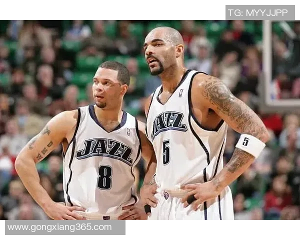 德隆与姚明的传奇对决：NBA历史上的经典时刻与友谊故事