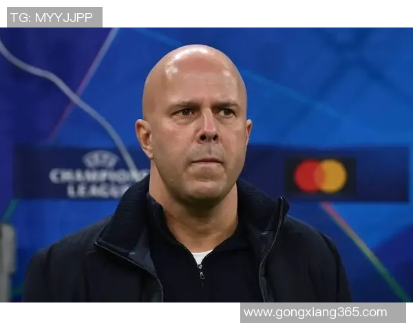 欧冠激战：里昂凭神扑力克利物浦争议判罚引发热议