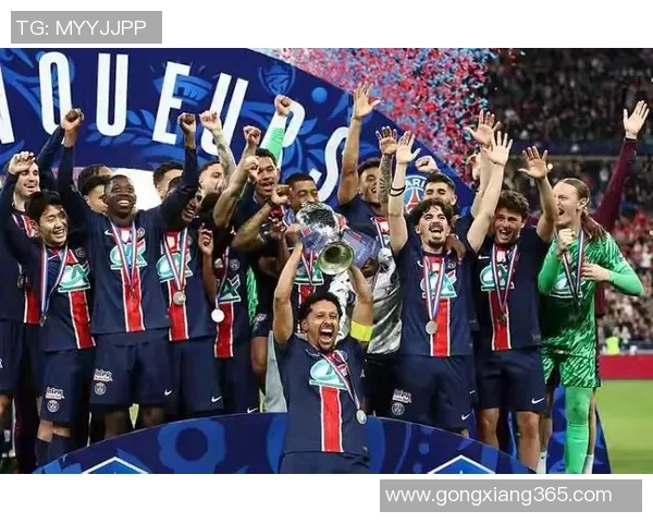 国王杯精彩对决利物浦大胜切尔西红牌事件引发全场热议