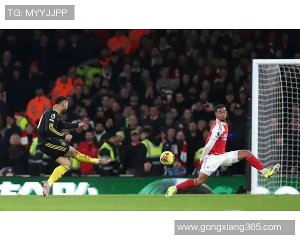 国王杯激战阿森纳逆转尤文图斯补时绝杀引发争议判罚全场沸腾