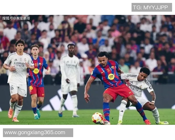 巴萨与皇马友谊赛激战三二红牌争议引发全场热议