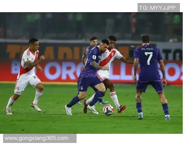 中超激战里昂大胜尤文图斯帽子戏法引发争议判罚全场沸腾