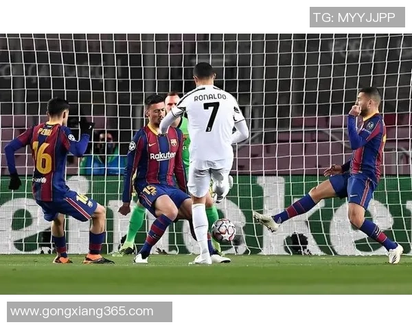 英超精彩对决皇马大胜巴萨红牌事件引发全场热议与激情 英超精彩对决皇马大胜巴萨红牌事件引发全场热议与激情