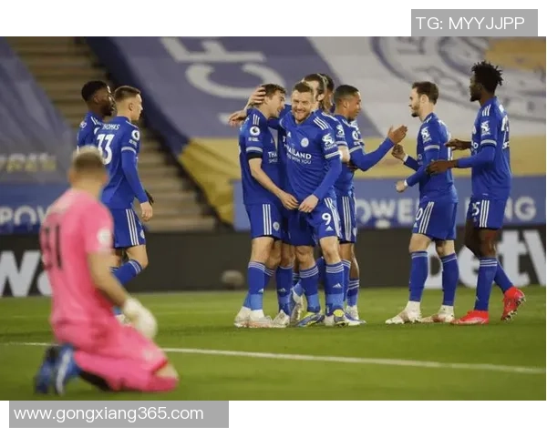 欧联杯精彩对决那不勒斯狂胜马竞6比2全场沸腾瞬间回顾